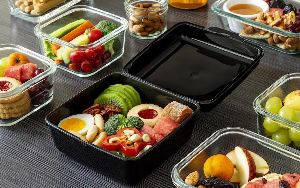 Jak jeść catering dietetyczny? Poradnik, by zobaczyć efekty!