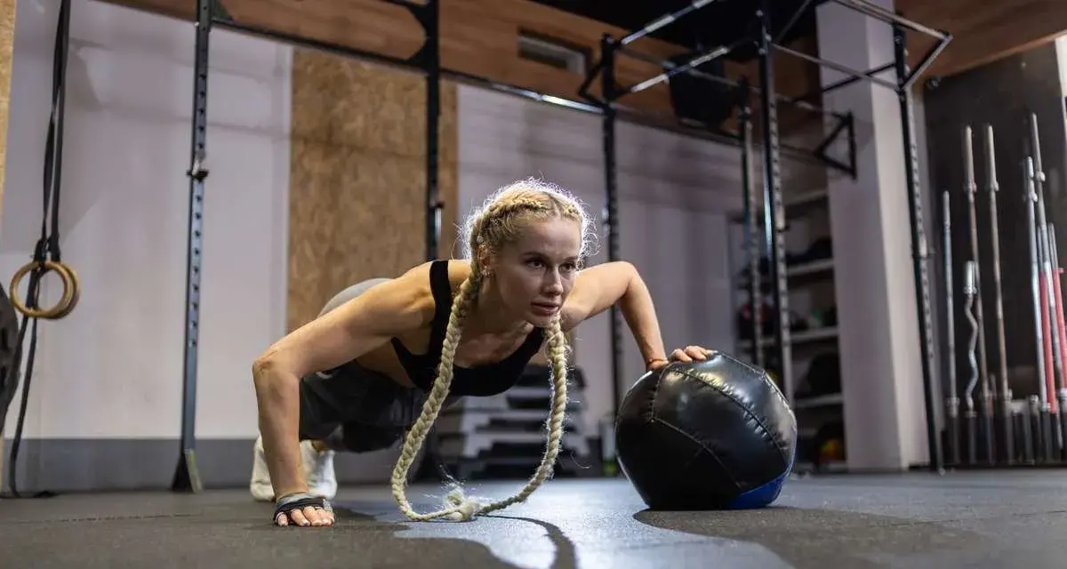 CrossFit Katowice: Gdzie trenować? Co musisz wiedzieć przed startem!