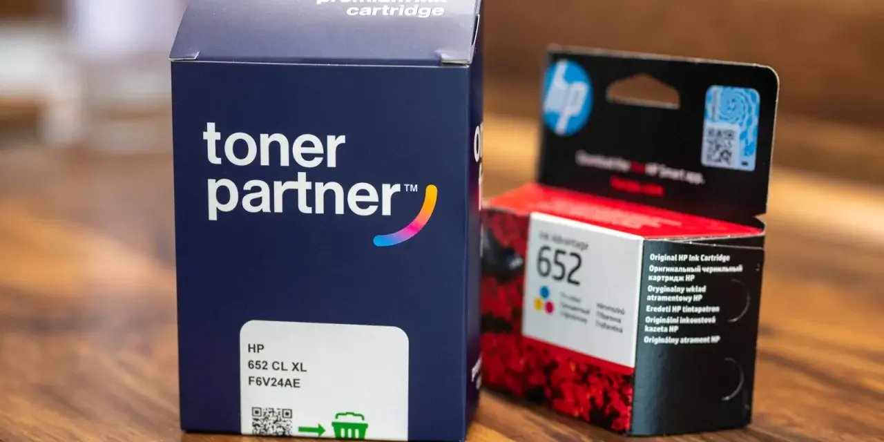 Pojemnik z tuszem do drukarki HP 652 CL XL i karton "toner partner".