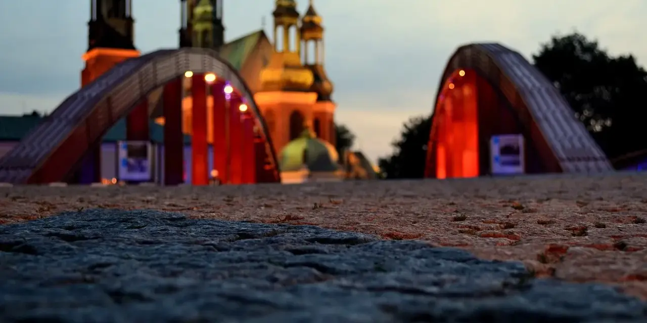 Najlepsze miejsca na randkę w Poznaniu, które zachwycą każdą parę