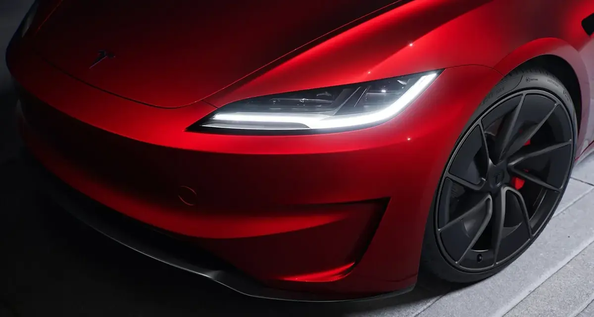 Tesla ile do setki? Zaskakujące osiągi różnych modeli Tesli