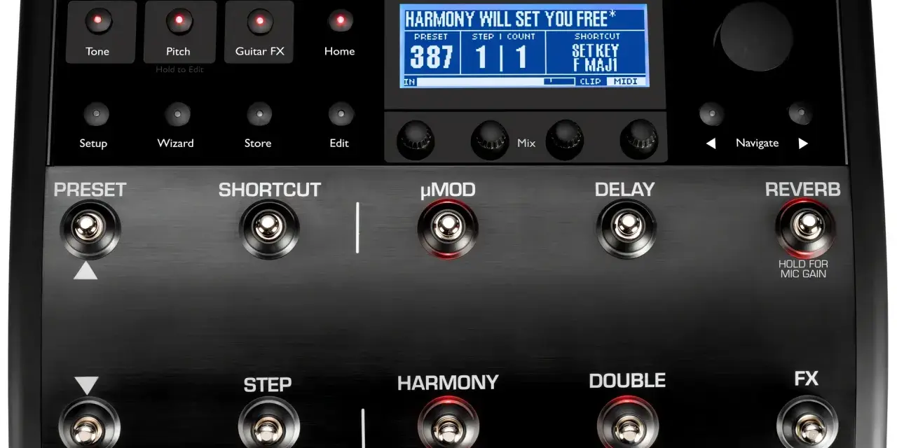 TC Helicon VoiceLive 2 - zaawansowany procesor wokalny z efektami, przyciskami Preset, Shortcut, µMod, Delay, Reverb i Harmony.