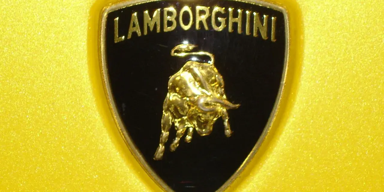 Jak wygląda znaczek Lamborghini? Odkryj jego nowoczesny design i zmiany
