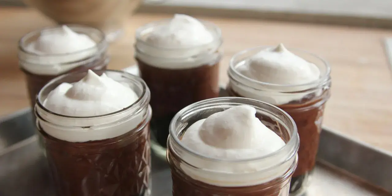Jak zrobić pudding czekoladowy – prosty przepis na pyszny deser