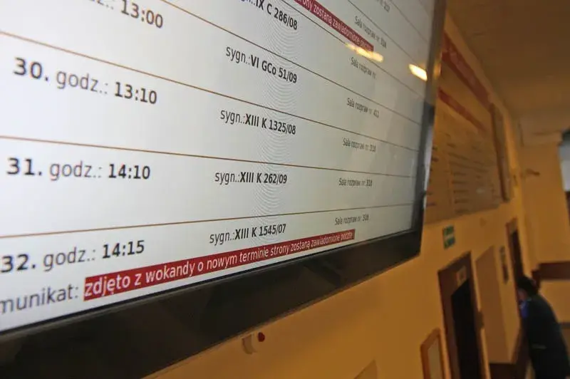 Jak sprawdzić termin rozprawy w sądzie Warszawa bez zbędnych problemów