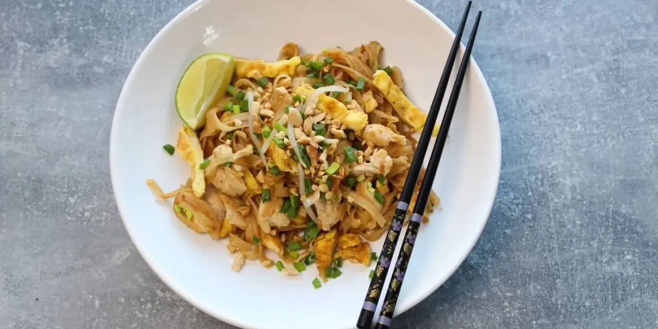 Sos Pad Thai w domu? Zrób go sam z łatwo dostępnych zamienników!
