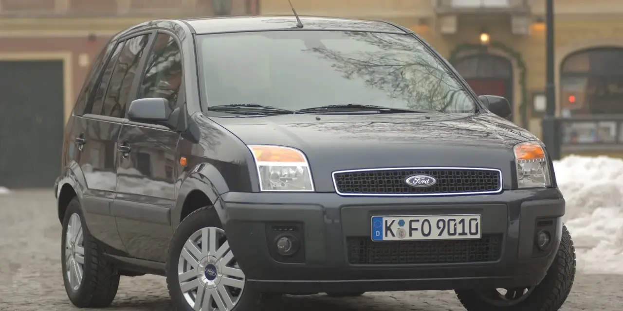 Ford Fusion pojemność baku – ile litrów zmieści się w zbiorniku?