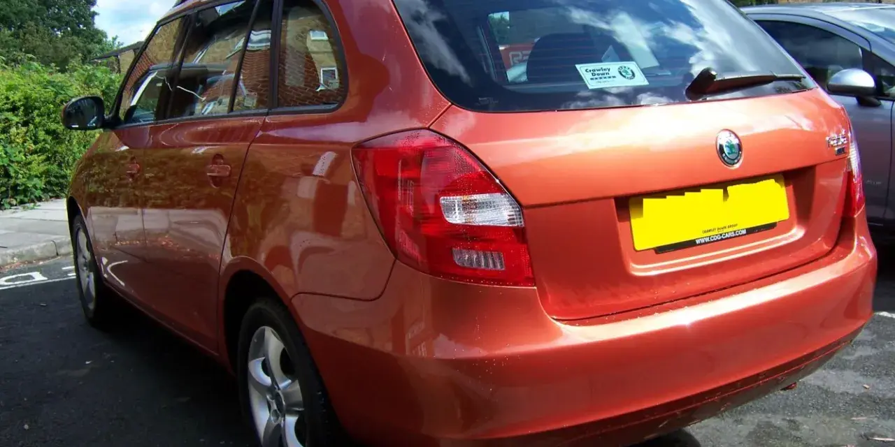 Skoda Fabia 2 pojemność baku - ile litrów paliwa naprawdę zmieścisz?
