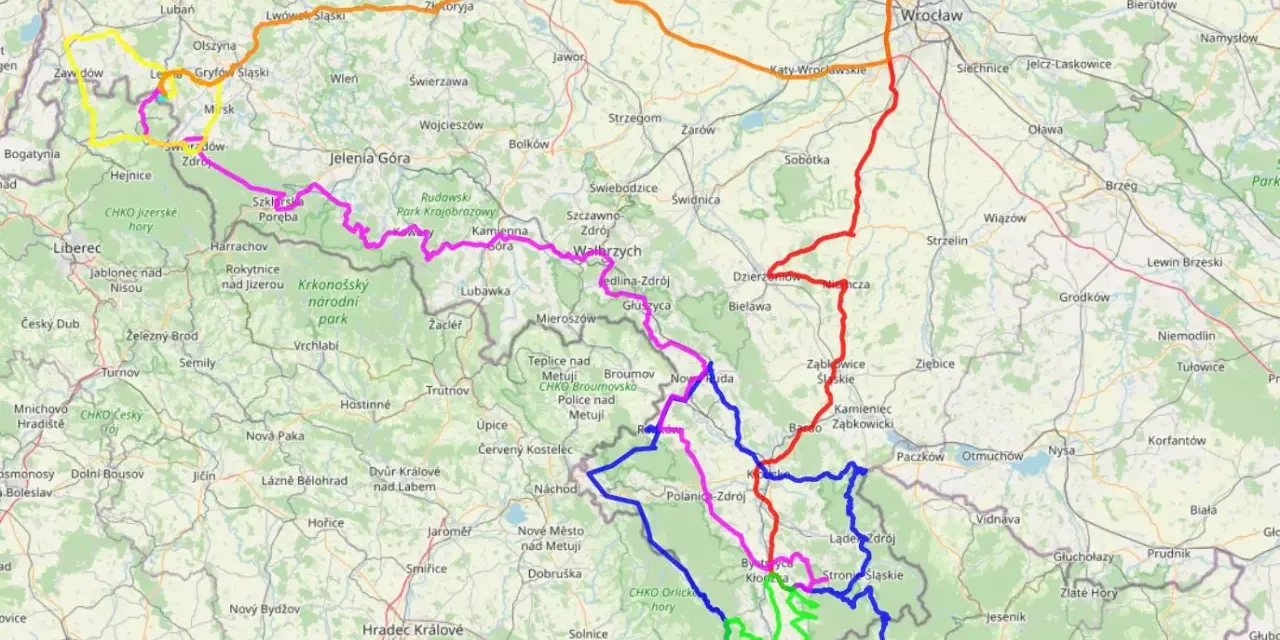 Trasy rowerowe w Kotlinie Kłodzkiej, łączące malownicze miejscowości i parki krajobrazowe.