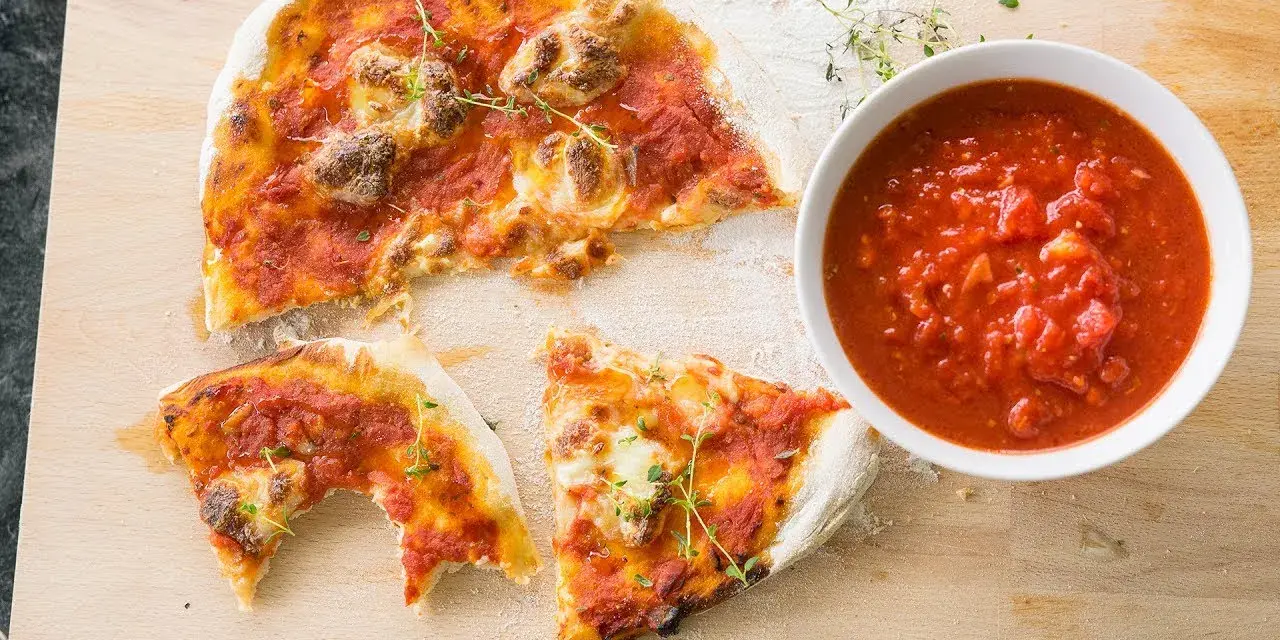 Jaki sos do pizzy? Przepisy na klasykę i nowe smaki.