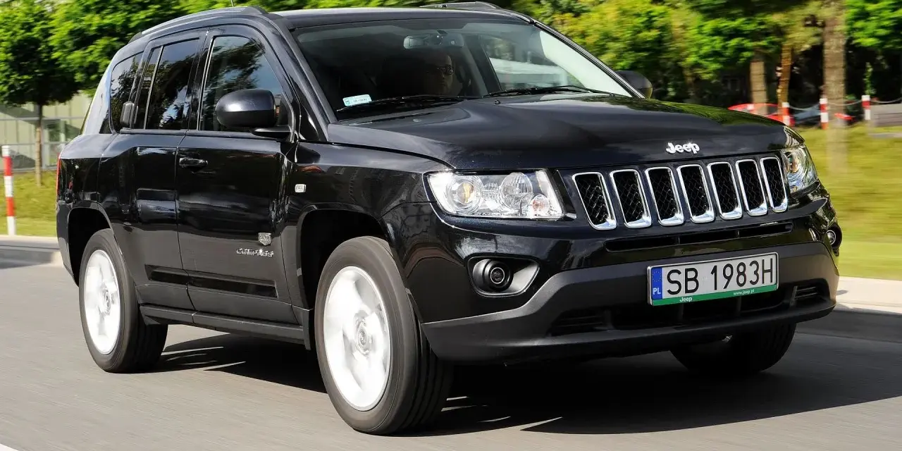 Ile pali jeep compass 2.4 benzyna? Sprawdź realne spalanie w mieście i trasie