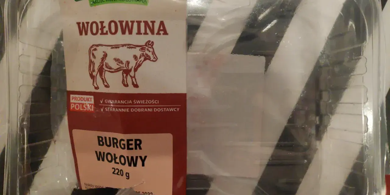 Ile kalorii ma burger wołowy? Sprawdź, co wpływa na kaloryczność