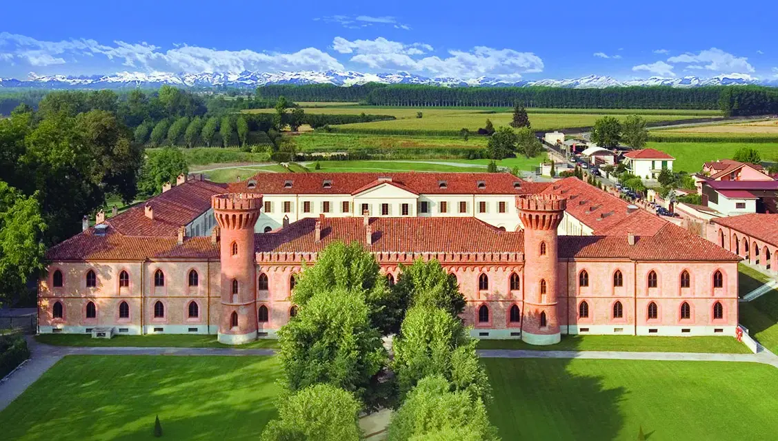 Campus UNISG Pollenzo: Vita, Studio e Segreti del Polo Gastronomico