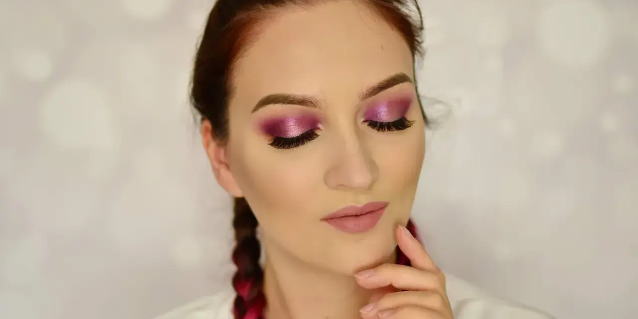 Makijaż "no makeup": Korektor solo dla idealnej cery?