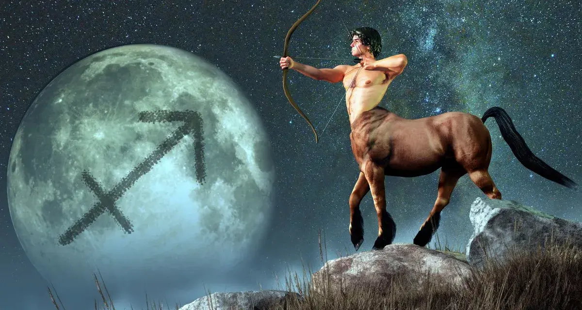 Centaur z łukiem celuje w księżyc z symbolem Strzelca. Jego ascendent w strzelcu jest gotowy do lotu.