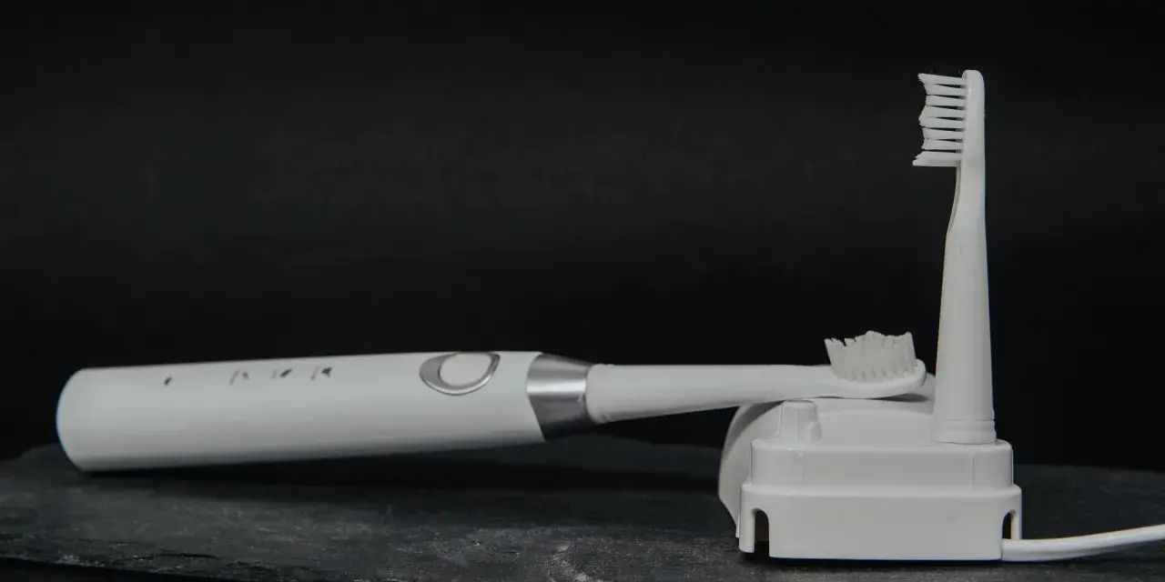 Soniczna czy 3D? Ekspert radzi, którą szczoteczkę wybrać!