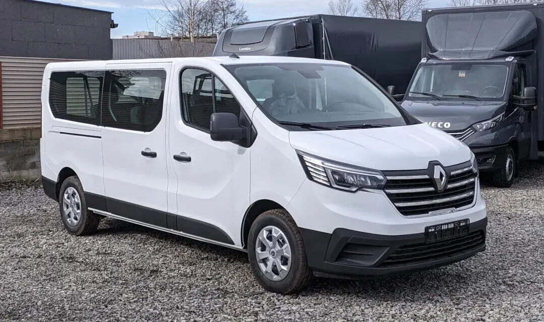 Jaki bus do 10 tys zł - najlepsze modele, które nie zawiodą