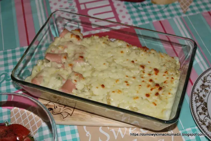 Szybka zapiekanka makaronowa: 3 przepisy na obiad w 30 minut!