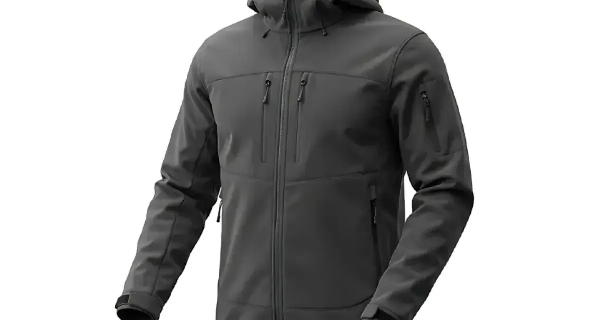 Szara kurtka softshell co to? Wygodna, z kapturem i wieloma kieszeniami, idealna na zmienną pogodę.