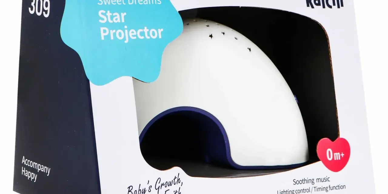 Projektor gwiazd "Sweet Dreams" - idealny wybór na roczek, by uspokoić malucha kojącą muzyką i światłem.
