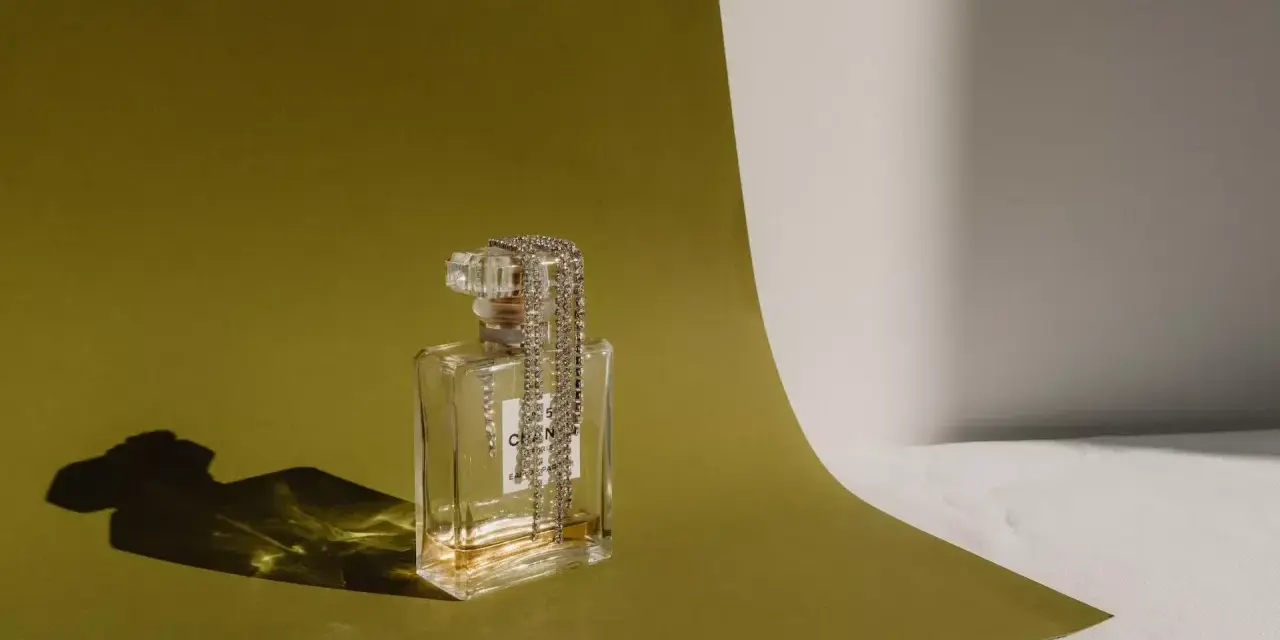 Ile kosztują perfumy Dody D'eau? Pełna cena i gdzie szukać okazji