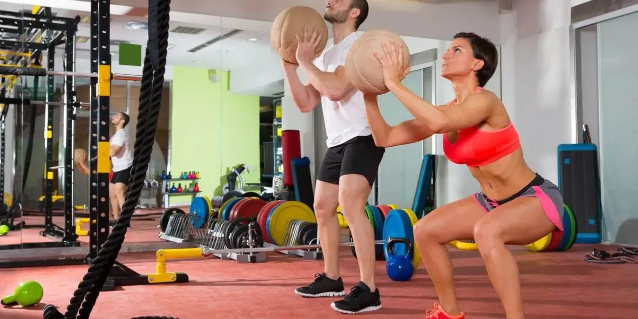 Jak ułożyć trening CrossFit? Twój plan na prawdziwy progres.