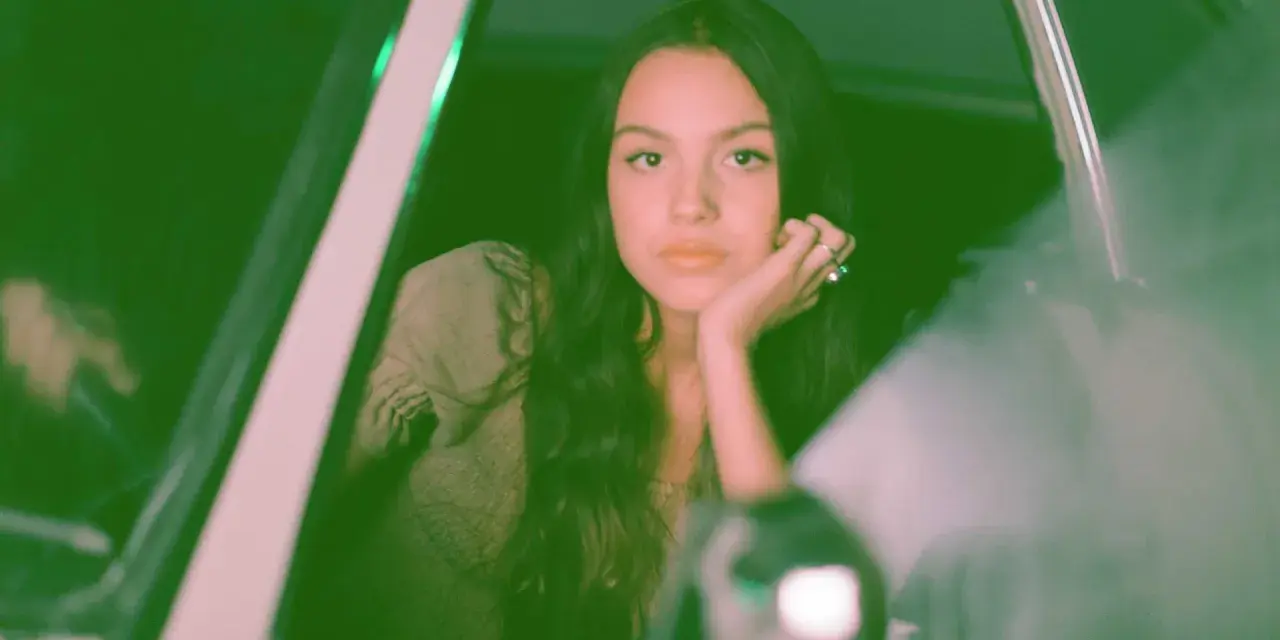 Olivia Rodrigo, artystka, która podbiła świat swoją debiutancką płytą.
