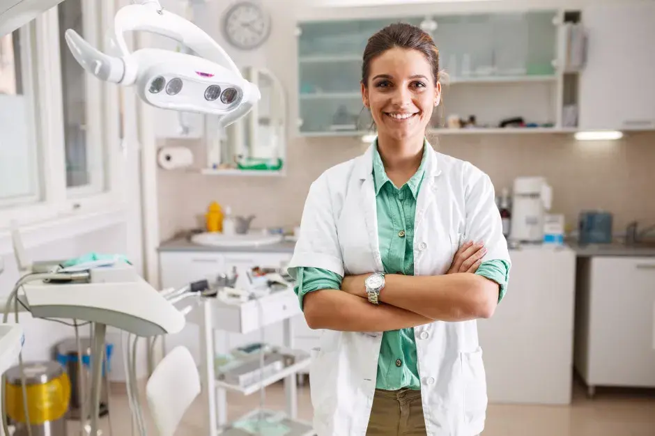 Ile zarabia dentysta w Polsce? Od 10 000 do 40 000 PLN!