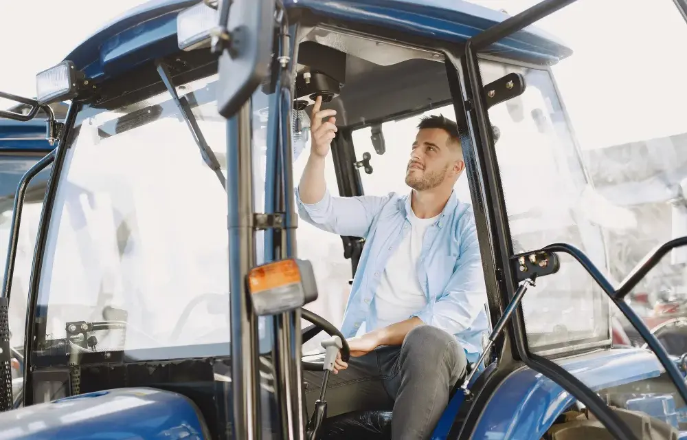 Jaki ciągnik do 60 tys. zł? Poradnik eksperta: TOP modele i na co uważać