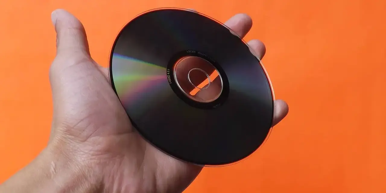 Gdzie wyrzucić płyty CD, aby nie szkodzić środowisku?