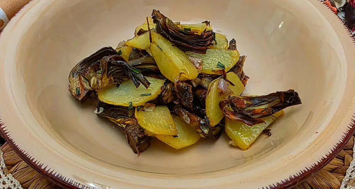 Deliziosi carciofi e patate croccanti, cotti alla perfezione nella friggitrice ad aria. Un contorno semplice e gustoso.