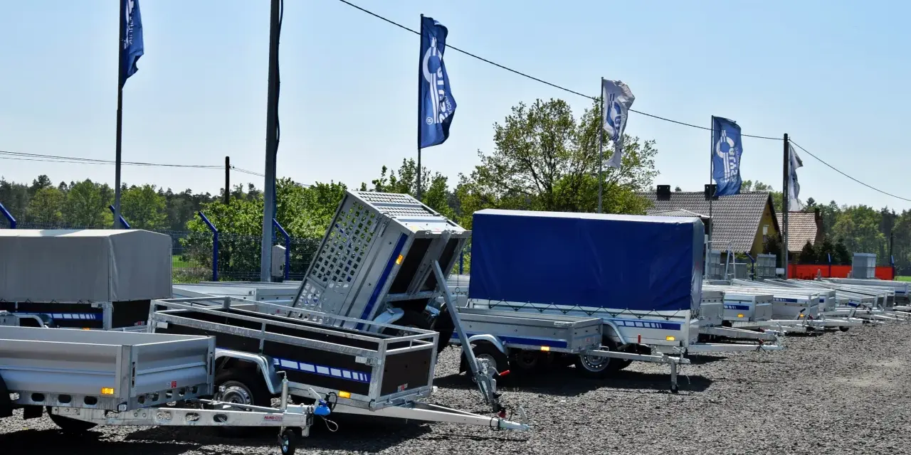 Blyss: Producent przyczep czy marka Castoramy? Rozwiej wątpliwości!
