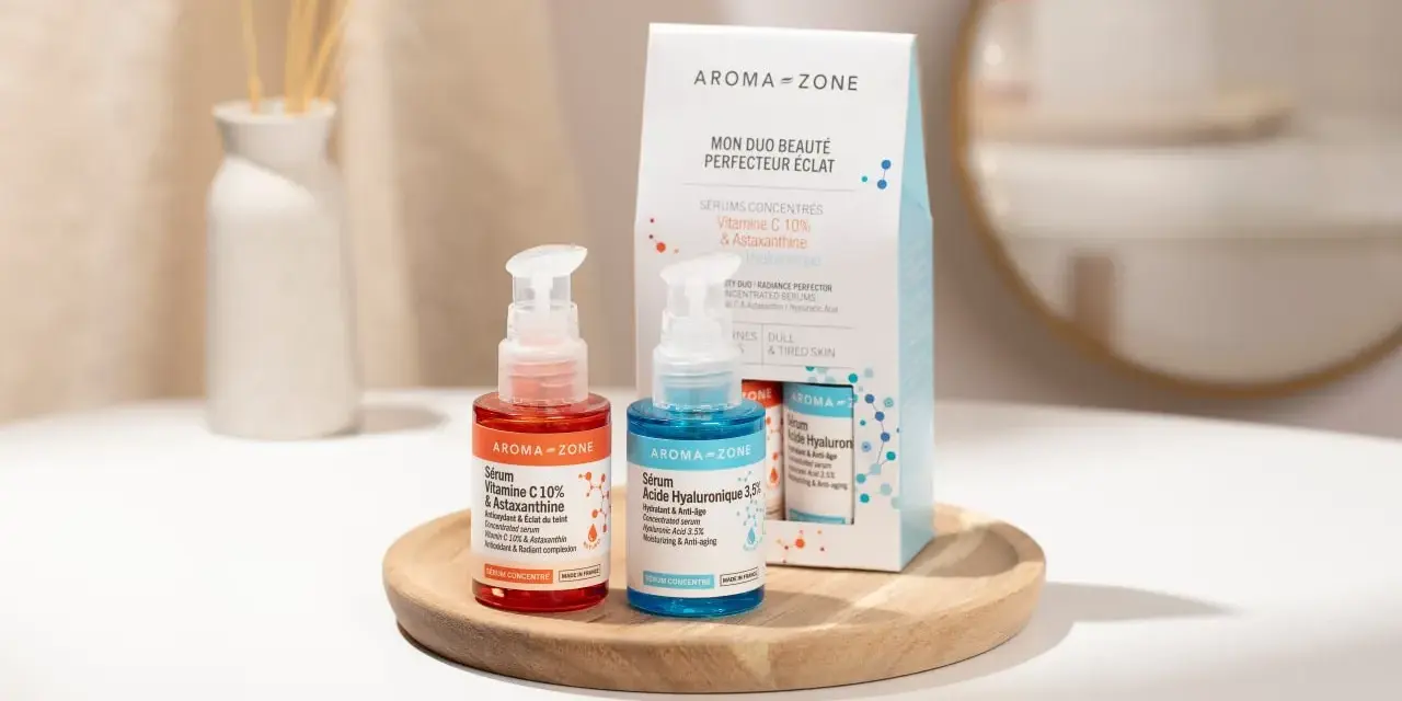 Sérums Aroma-Zone : Vitamine C 10% & Astaxanthine pour l'éclat, et Acide Hyaluronique 3.5% pour hydrater. Un duo pour une peau radieuse.