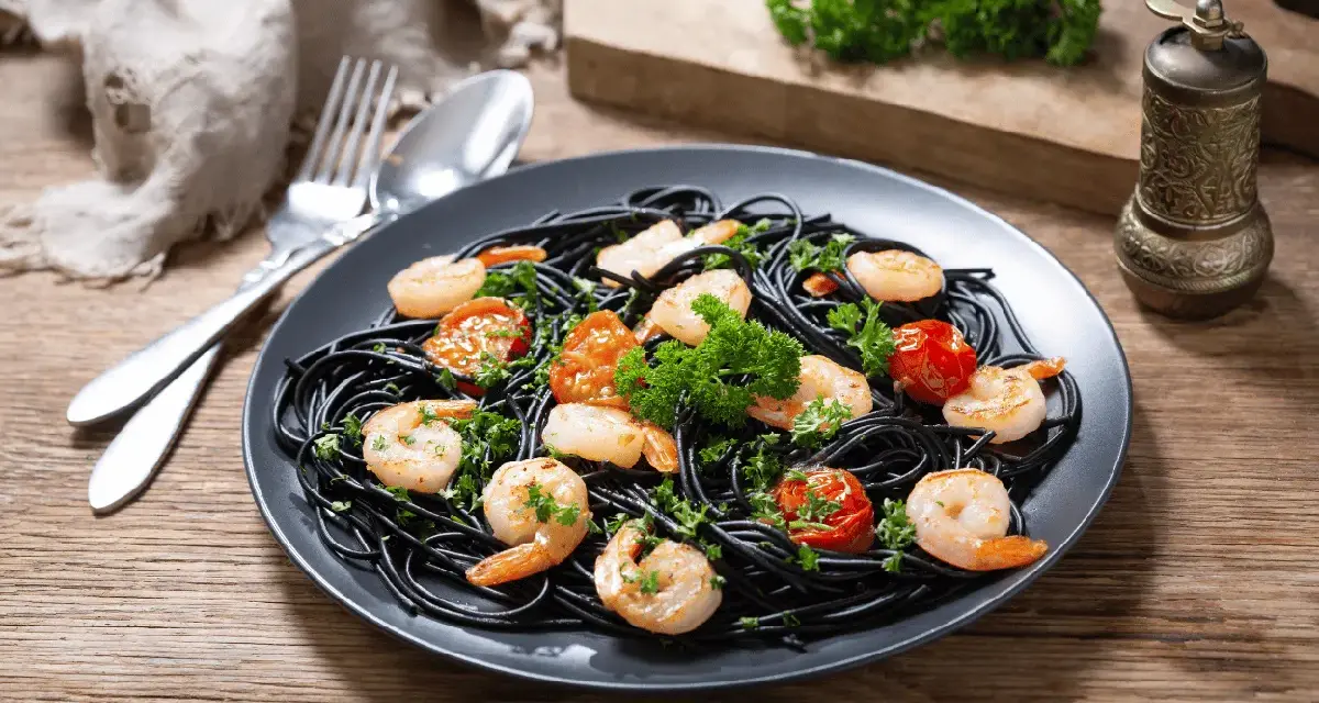 Spaghetti z czarnym makaronem - sekrety smaku i najlepsze przepisy