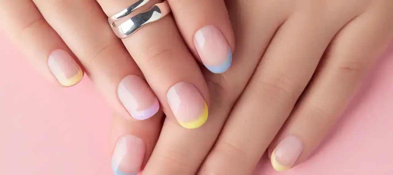 Micro French & Co.: Natürliche French Nägel perfekt stylen