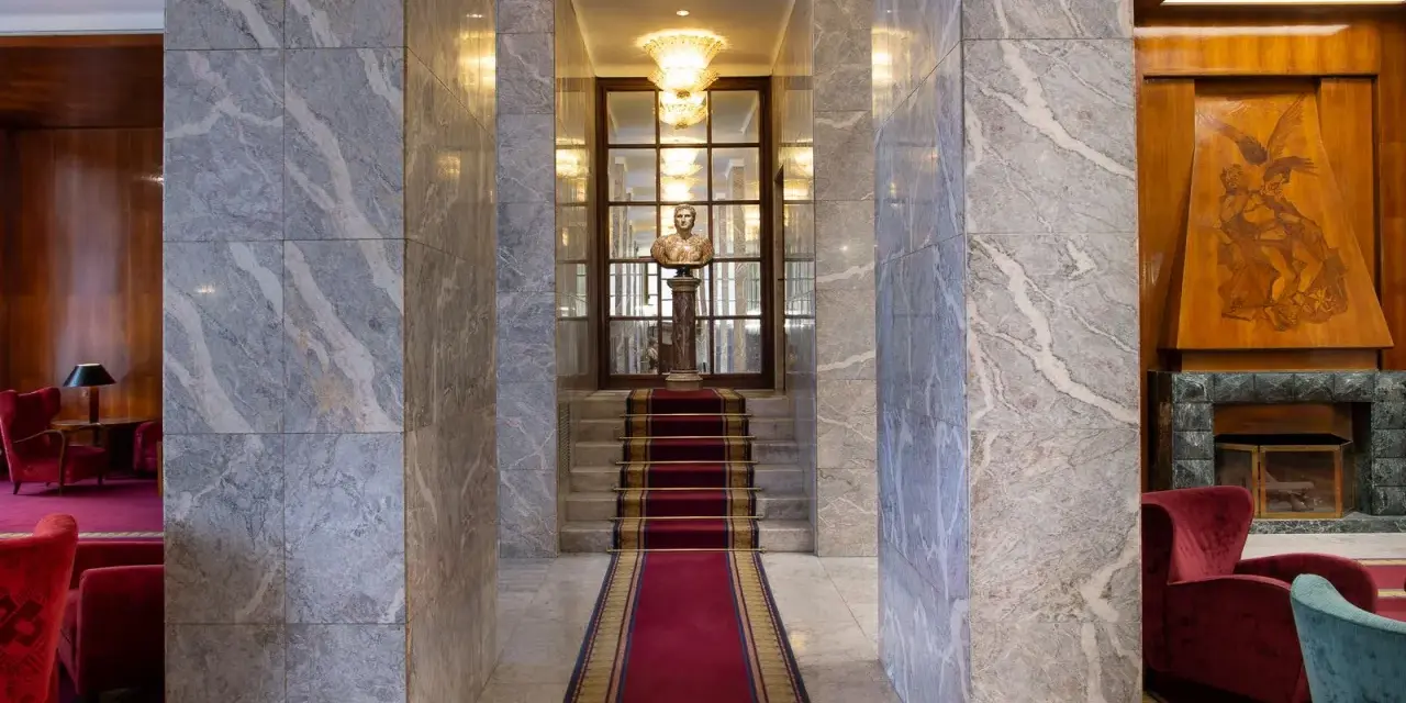 Hotel Mediterraneo Roma: Lusso Art Déco e Viste Mozzafiato