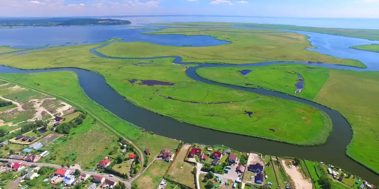 Ile wysp ma Świnoujście? Przewodnik po 44 unikatowych lądach