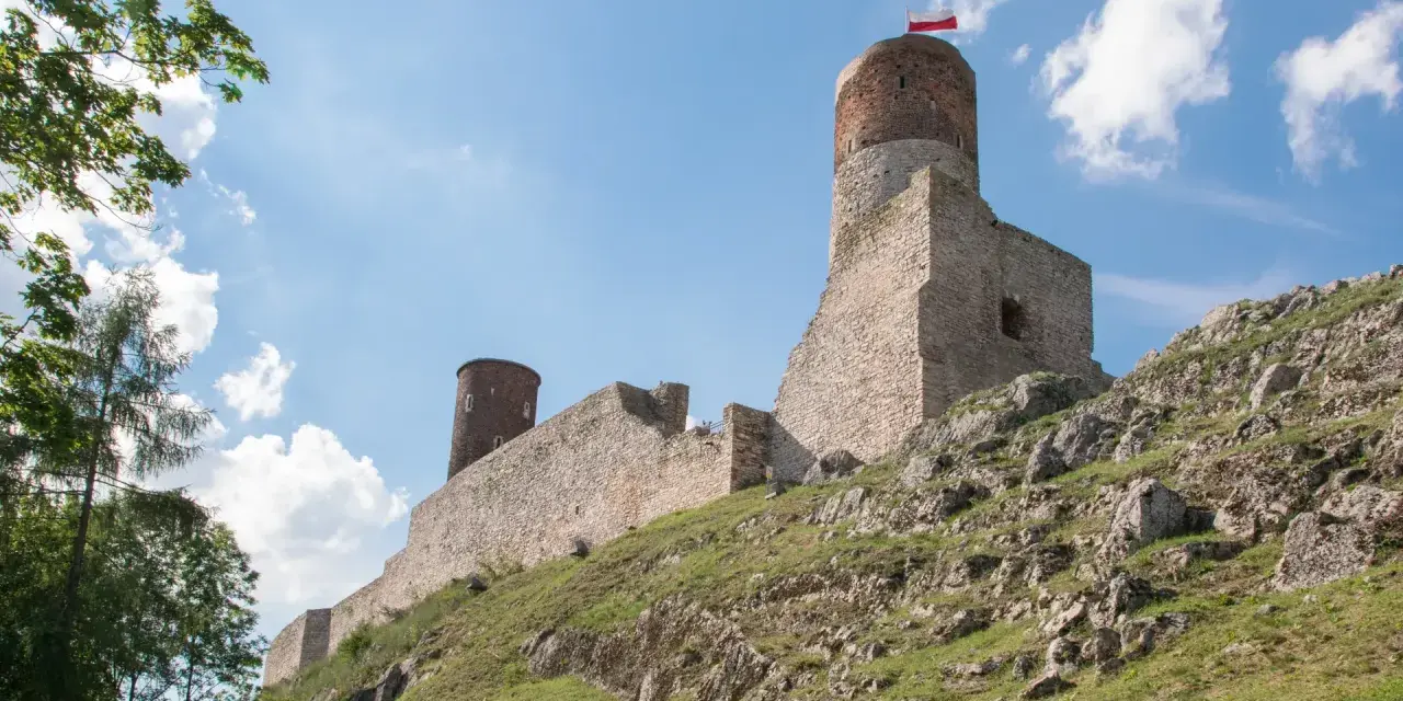 Góry Świętokrzyskie: Przewodnik po atrakcjach, szlakach i zabytkach