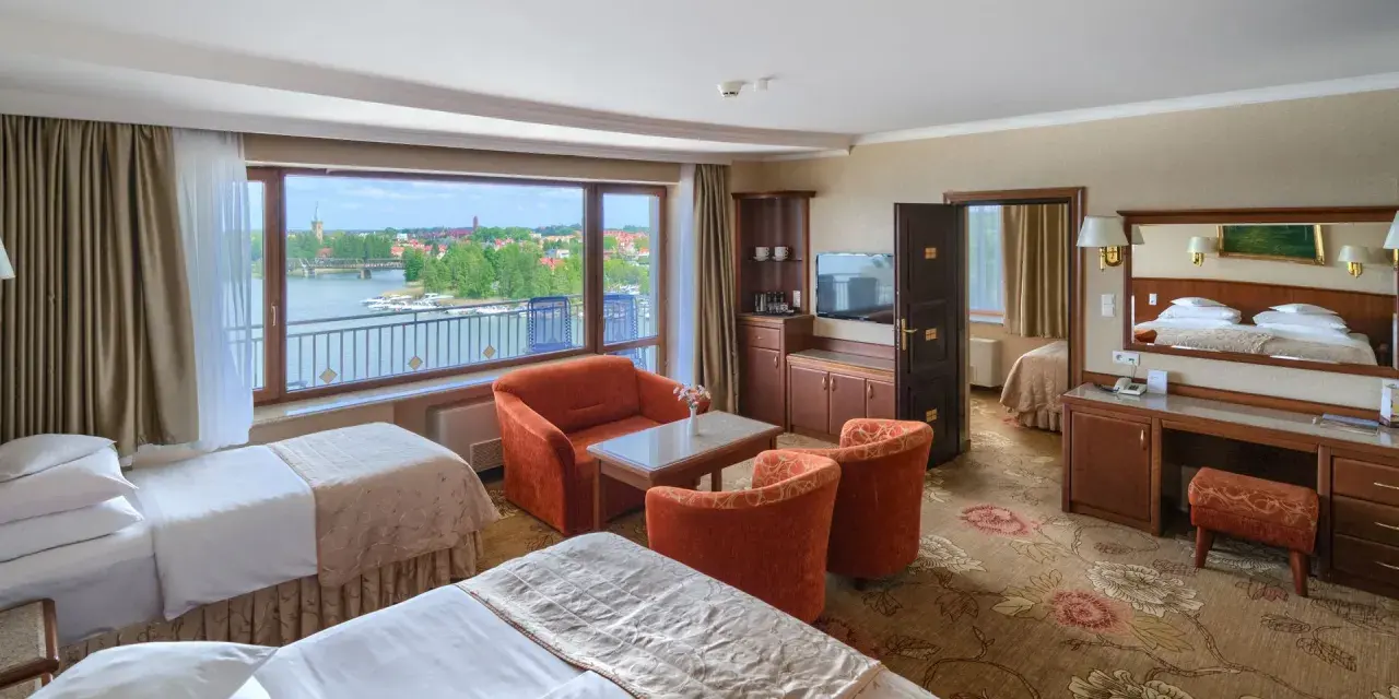 Ile kosztuje doba w Hotelu Gołębiewski? Ceny i pakiety