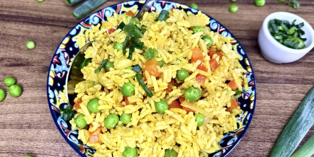 Ryż z curry: idealnie sypki i aromatyczny. Unikaj tych błędów!