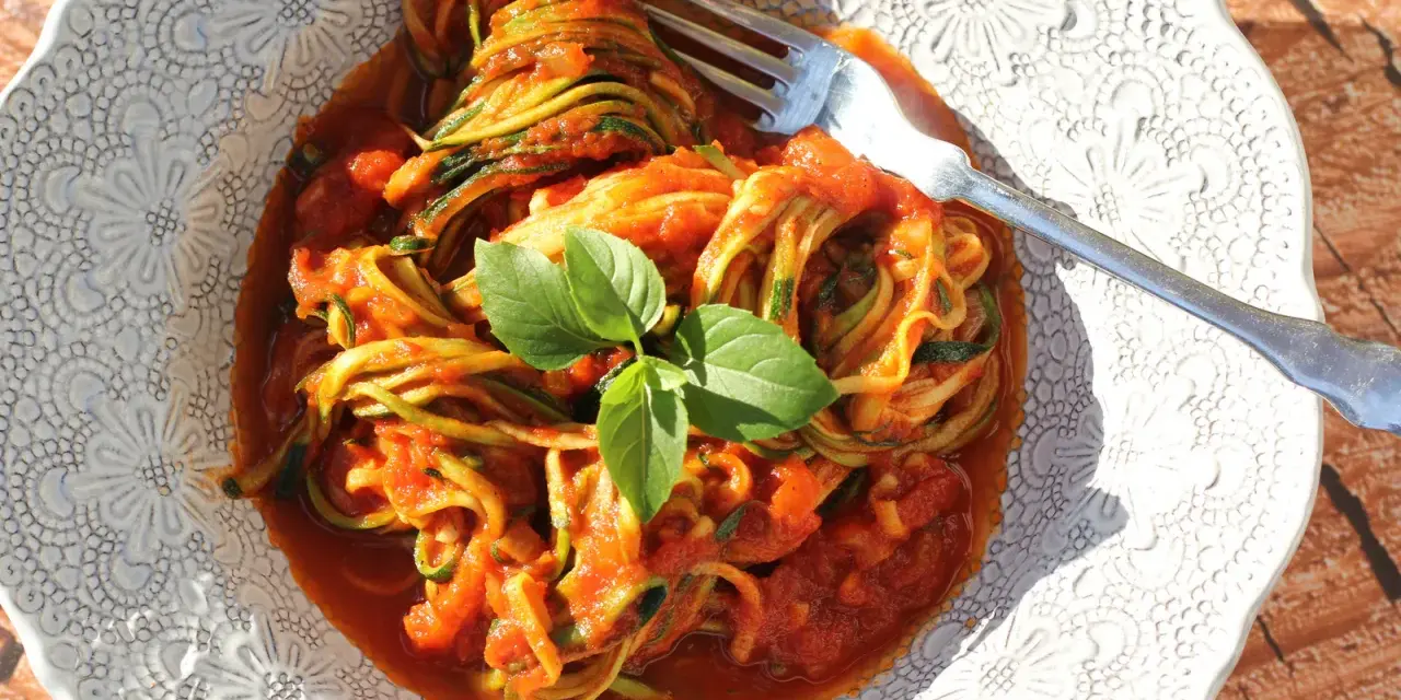 Dietetyczne spaghetti z cukinii: przepis i triki na idealne