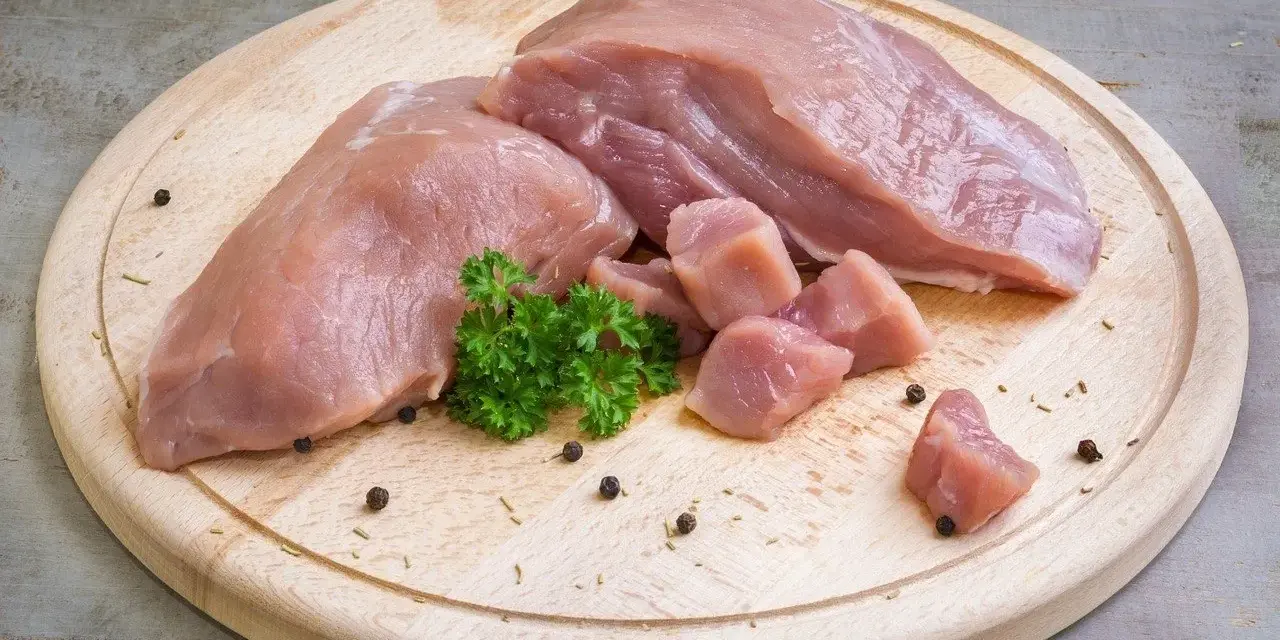 Jak odświeżyć mięso wieprzowe i pozbyć się nieprzyjemnego zapachu