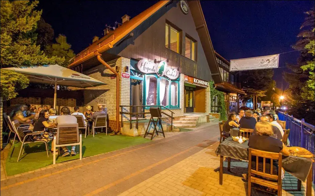 Gdzie zjeść w Ustroniu? Odkryj najlepsze restauracje i smaki