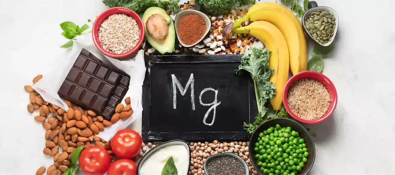 Magnesiumreiche Lebensmittel wie Mandeln, Schokolade und Bananen sind wichtig. Die Frage welches Magnesium in der Schwangerschaft am besten ist, wird durch diese Auswahl beantwortet.