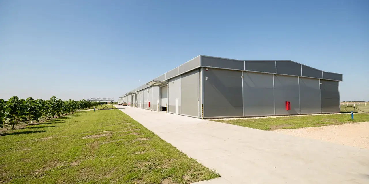 Budowa budynku gospodarczego 300m2 na zgłoszenie – nowe przepisy i wymagania