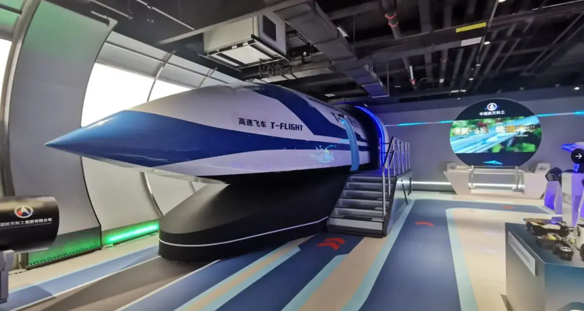 Model futurystycznego pociągu T-FLIGHT, który może być przyszłością podróży, w tym pociąg do Chin.