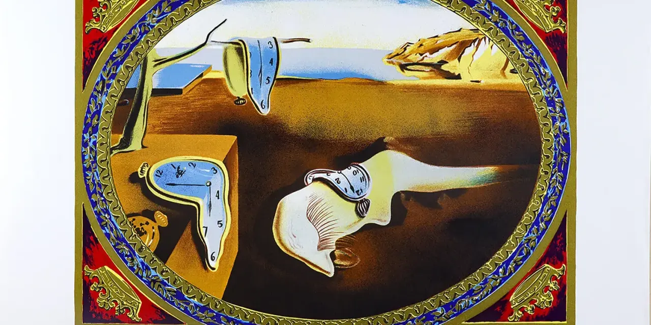 Paysage surréaliste de Dali Salvatore avec des montres molles, un paysage désertique et une forme humaine étrange.