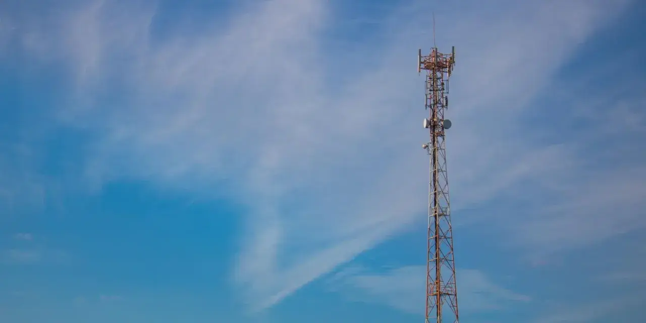 Jak poprawić zasięg w telefonie Samsung i uniknąć problemów z sygnałem