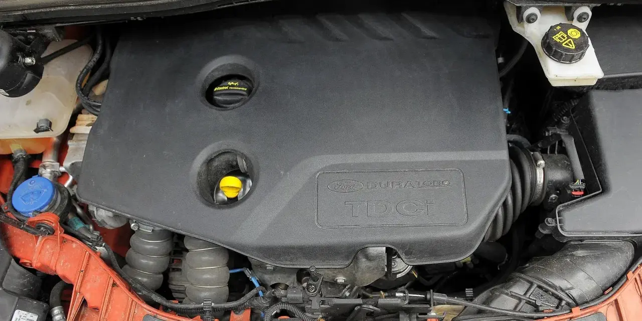 Jaki silnik do Forda C-Max II? Niezawodność i koszty pod lupą