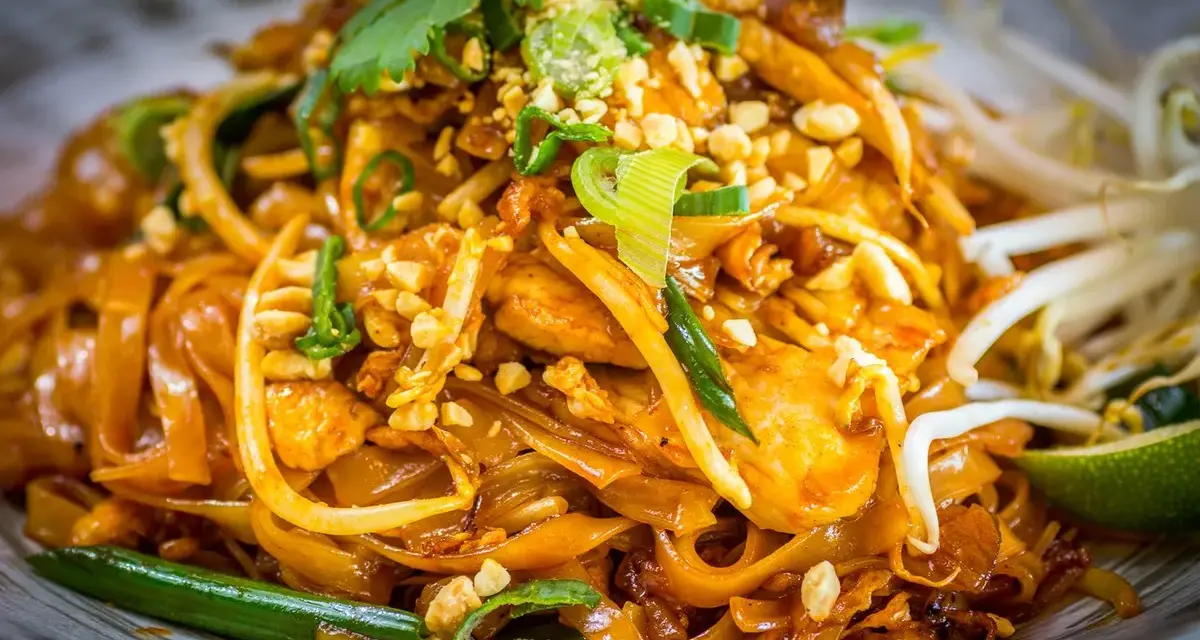 Jaki makaron do pad thai? Odkryj najlepszy wybór dla idealnego smaku